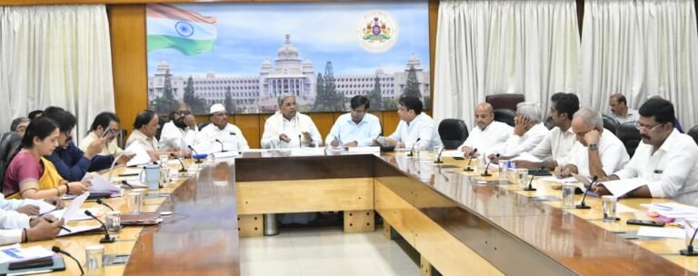 KKRDB ಪ್ರಗತಿ ಪರಿಶೀಲನಾ ಸಭೆಯಲ್ಲಿ ಮುಖ್ಯಮಂತ್ರಿ ಸಿದ್ದರಾಮಯ್ಯ ಅವರು ನೀಡಿದ ಸೂಚನೆಗಳ ಹೈಲೈಟ್ಸ್…*