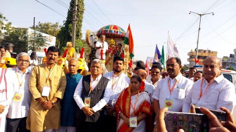 ಕಲ್ಬುರ್ಗಿಯಲ್ಲಿ ಇಂದು ಬೆಳಗ್ಗೆ 9 ಗಂಟೆಗೆ ಪ್ರಾರಂಭವಾದ ಶೋಭಾ ಯಾತ್ರೆ
