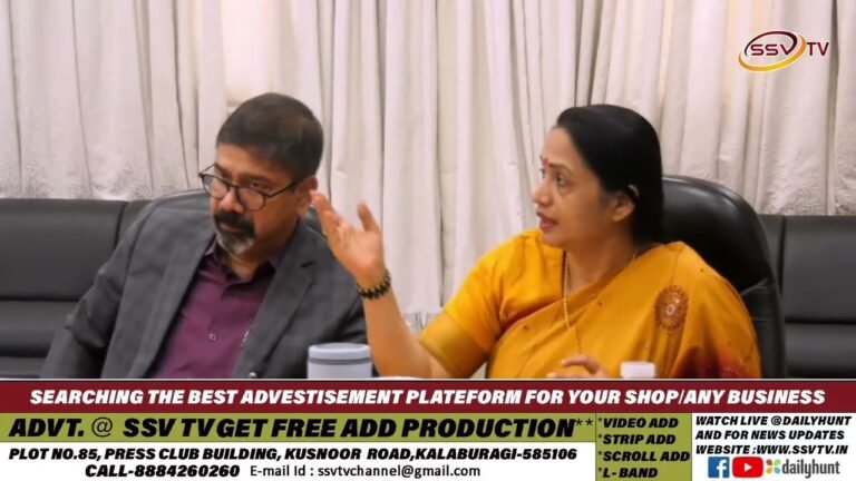 ಬಿ ಆರ್.ಪಾಟೀಲ್ ಅವರು ಮುಖ್ಯಮಂತ್ರಿ ಸಿದ್ದರಾಮಯ್ಯ ಅವರಿಗೆ ಆಯೋಗದ ವರದಿ ಸಲ್ಲಿಸಿದರು